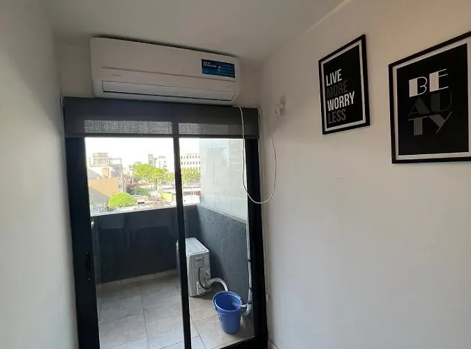 Departamento B° Guemes Con Cochera